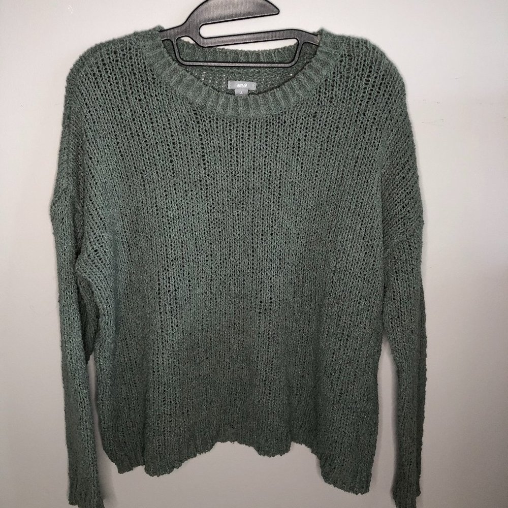 Long Sleeve Green Sweater